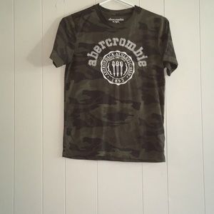 Abercrombie Kids tees size 13/14 boys